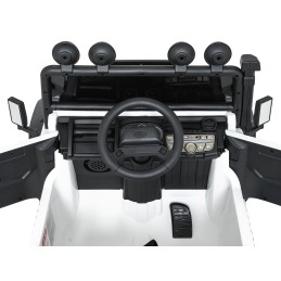 Pojazd Land Rover Defender 110 SVX Concept Biały