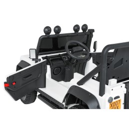 Pojazd Land Rover Defender 110 SVX Concept Biały