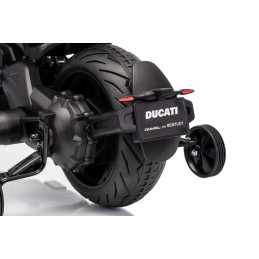 Pojazd Motor Ducati Diavel x Bentley Zielony