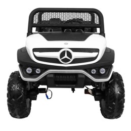 Pojazd Mercedes BENZ UNIMOG Biały