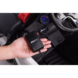 Pojazd Super-Police, radiowóz