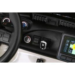 Pojazd Toyota Hilux Biała