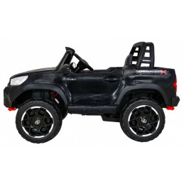 Pojazd Pickup Toyota Hilux Czarna