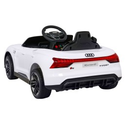 Audi RS E-Tron GT na akumulator Biały + Pilot + Napęd 4x4 + Radio MP3 + LED + EVA