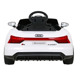 Audi RS E-Tron GT na akumulator Biały + Pilot + Napęd 4x4 + Radio MP3 + LED + EVA