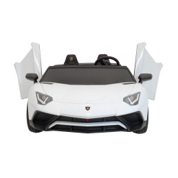 Auto Lamborghini Aventador...