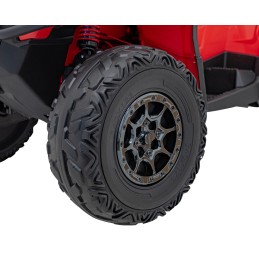 Quad Can Am Outlander ATV z Pilotem Czerwony