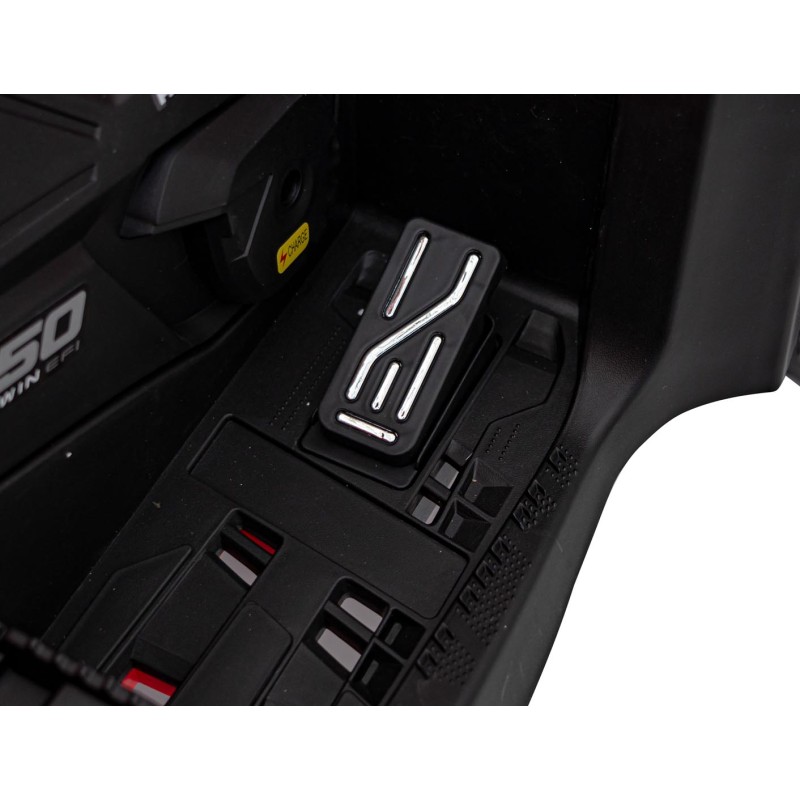 Quad Can Am Outlander ATV z Pilotem Szary